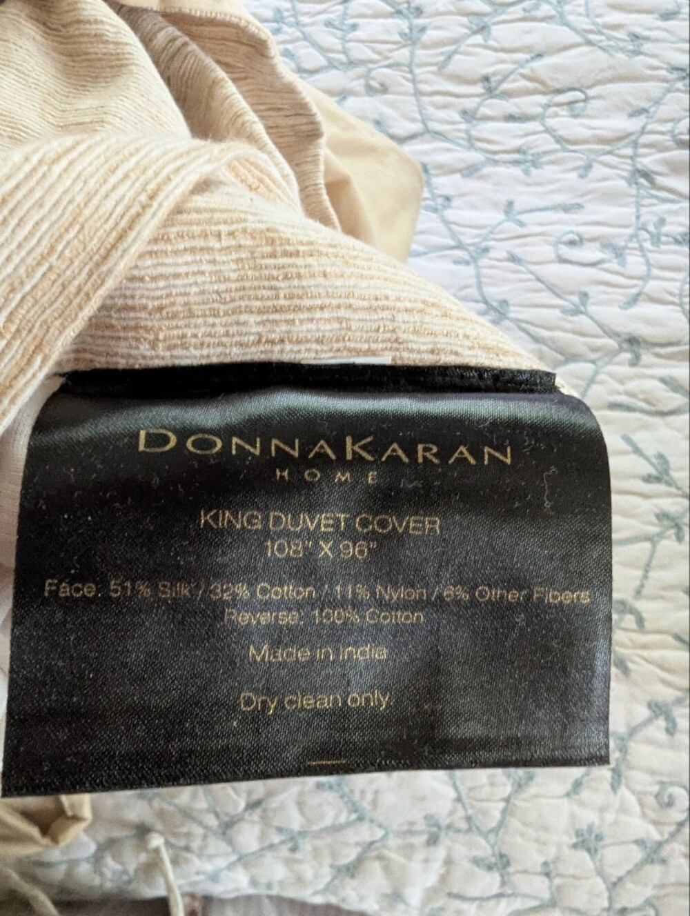 Donna Karen gold raw silk duvet cover in king - Picture 7 of 8